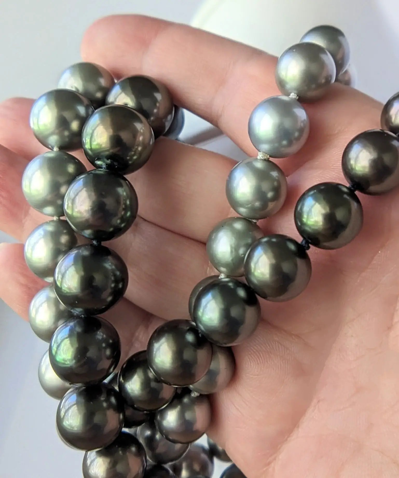 Dark Aubergine Tahitian Pearl Necklace 12-16mm 18in 14K – Marina