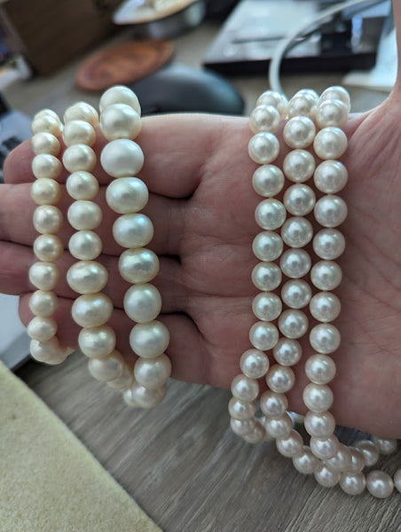 Luster comparison between pearl grades.