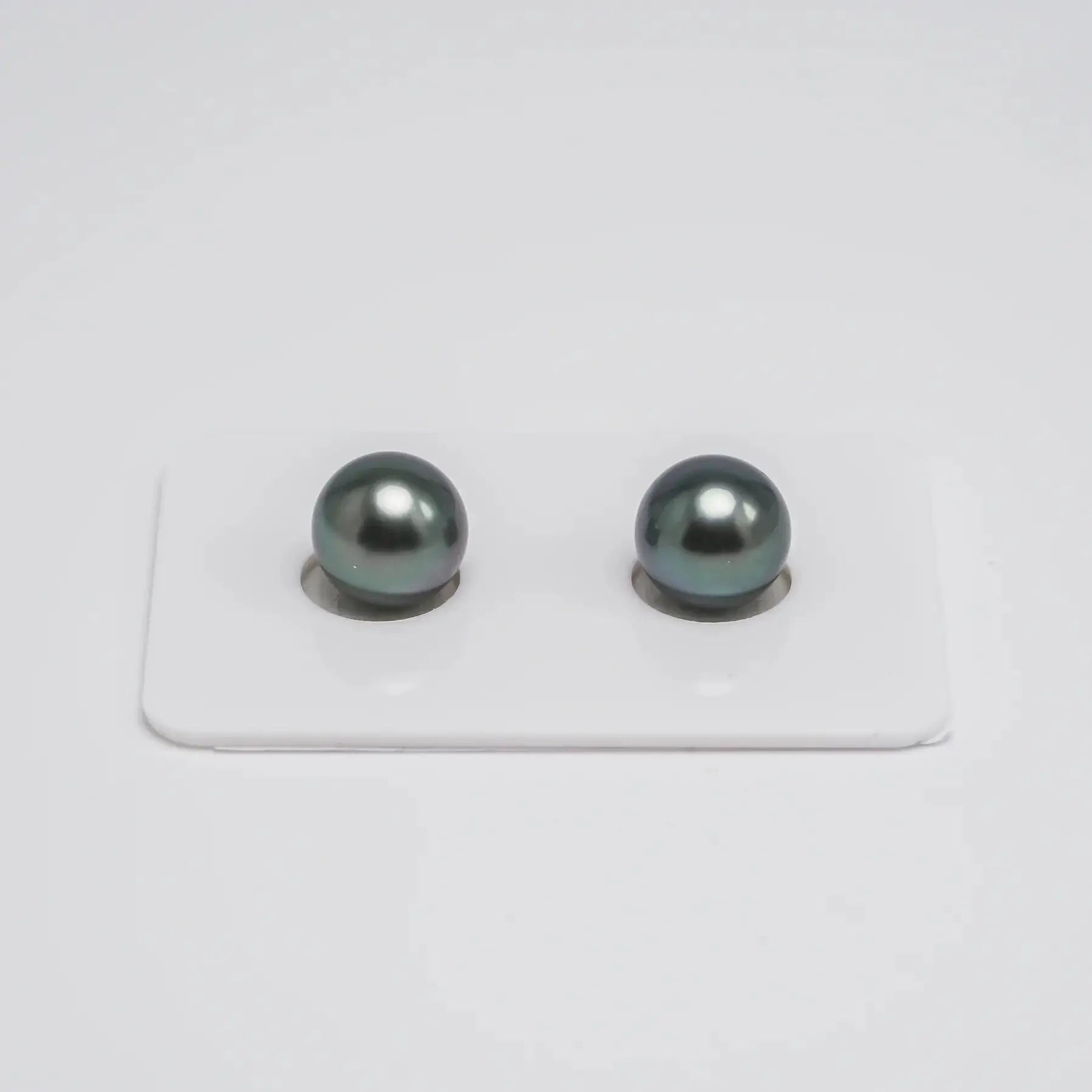 9-10mm Tahitian Pearl Pair - Marina Pearls