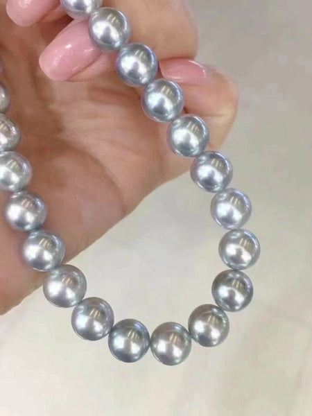 Slate Blue Akoya pearl necklace.