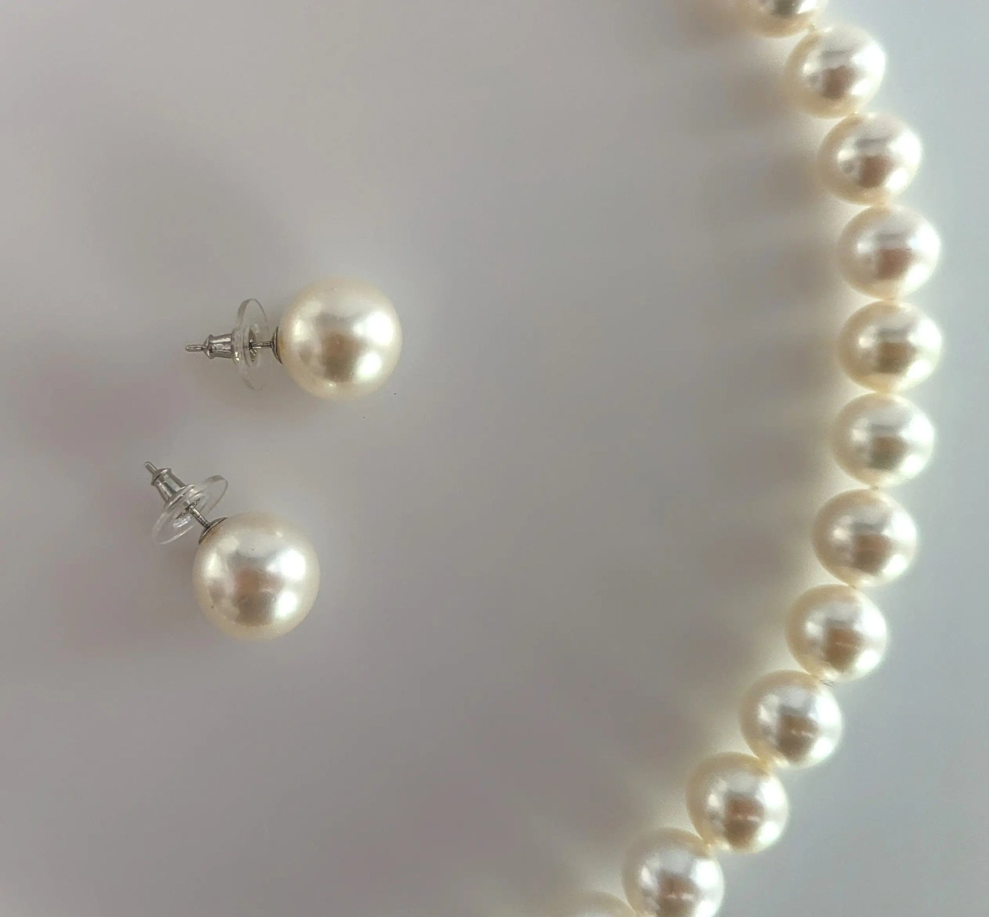 Amazing White South Sea Pearl 14 mm Stud Earrings Marina Pearls